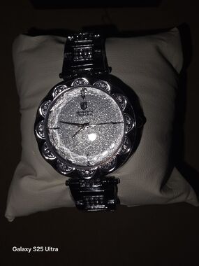 Montres Prestige Inactivw Silver Crystal Women's Bracelet Watch. NIB MFRP:$175